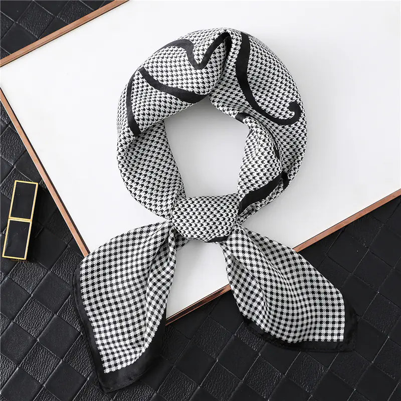 Classic Checkered Scarf - Fashionable Silk Square Scarf